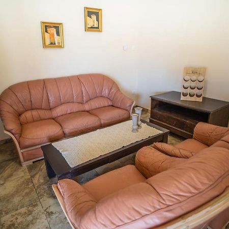 Toscana Apartman Гюла Екстериор снимка