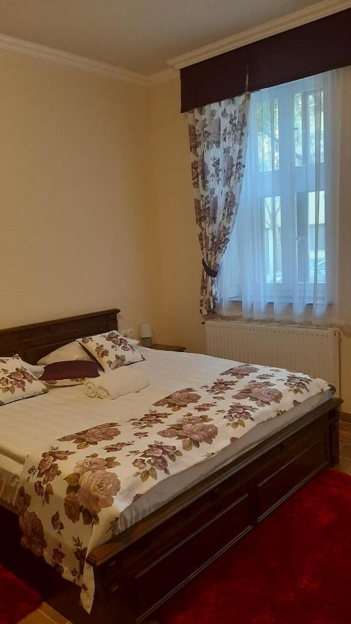 Toscana Apartman Гюла Екстериор снимка