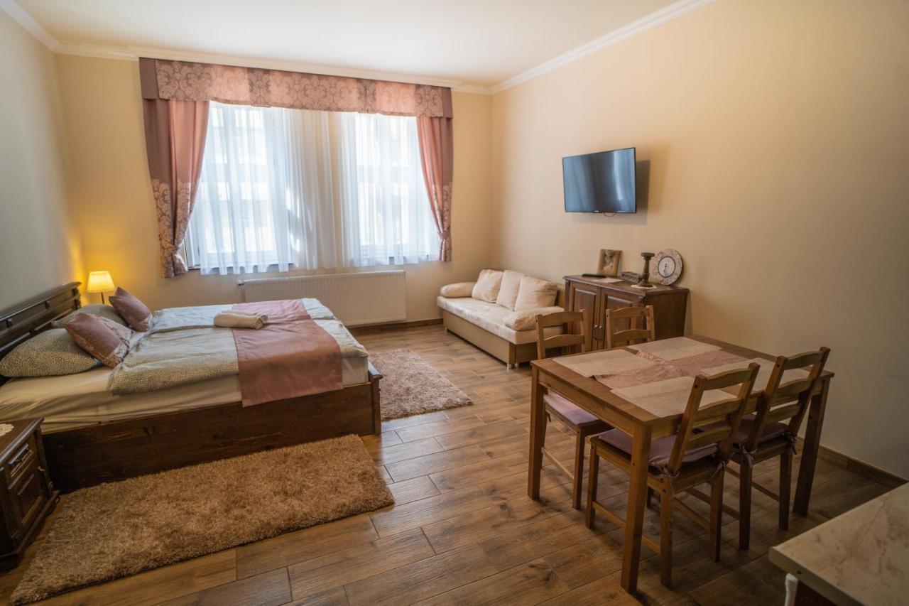 Toscana Apartman Гюла Екстериор снимка