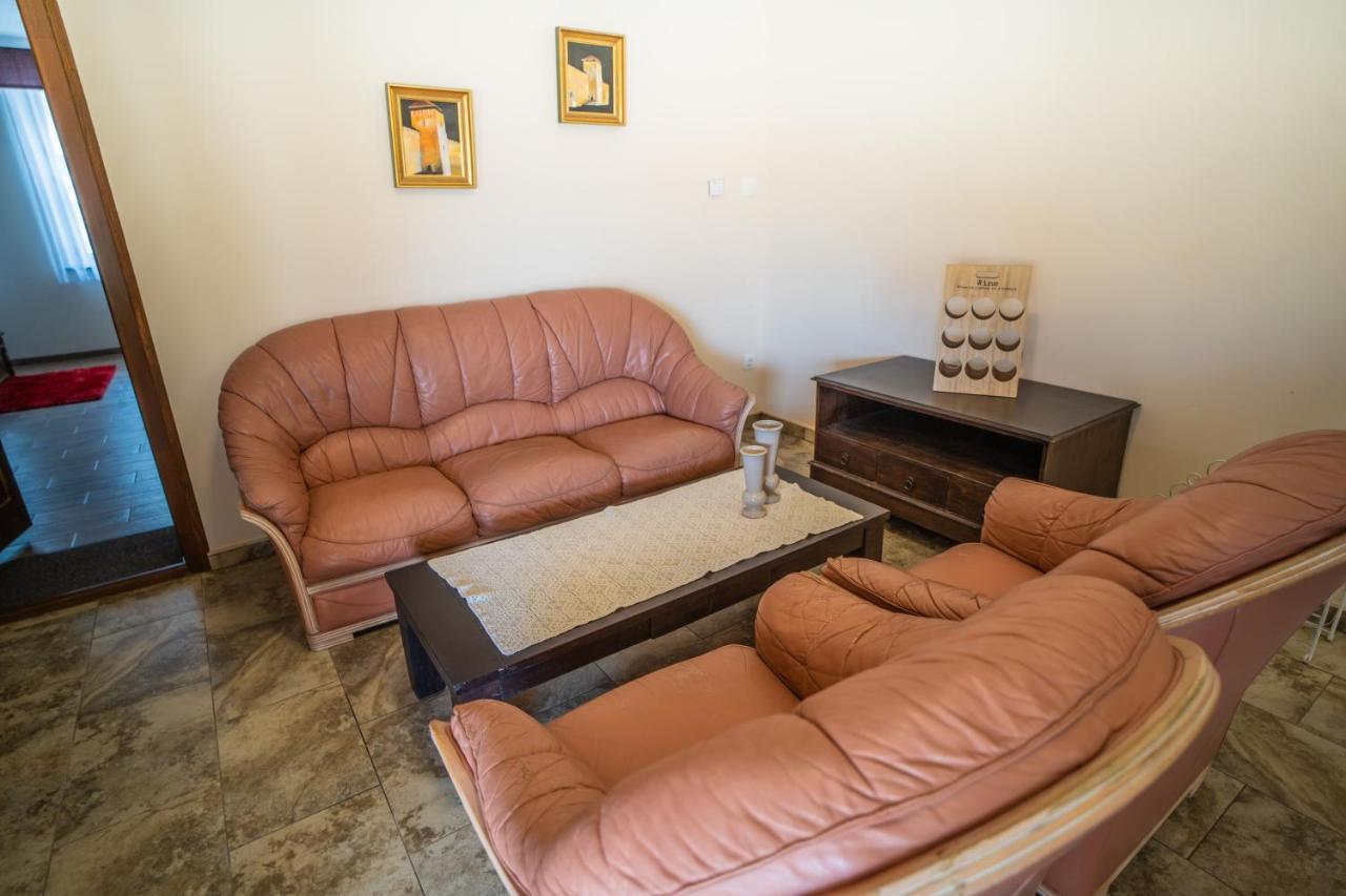 Toscana Apartman Гюла Екстериор снимка