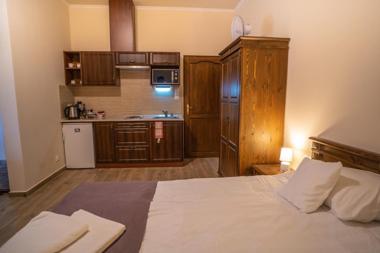 Toscana Apartman Гюла Екстериор снимка