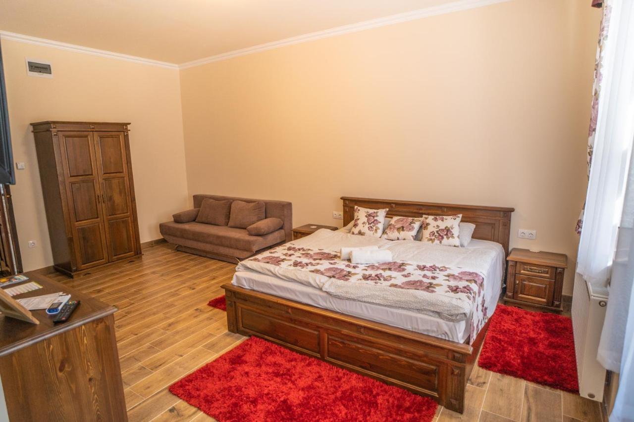 Toscana Apartman Гюла Екстериор снимка