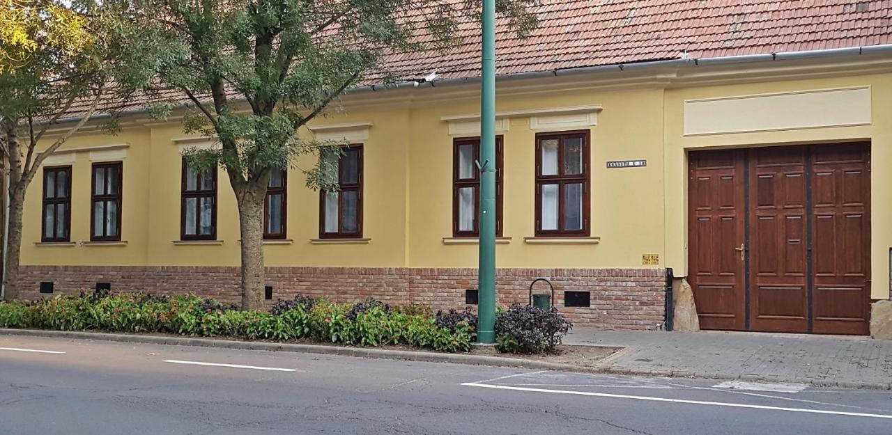 Toscana Apartman Гюла Екстериор снимка