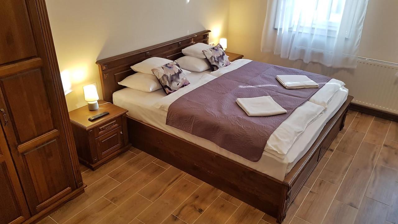 Toscana Apartman Гюла Екстериор снимка
