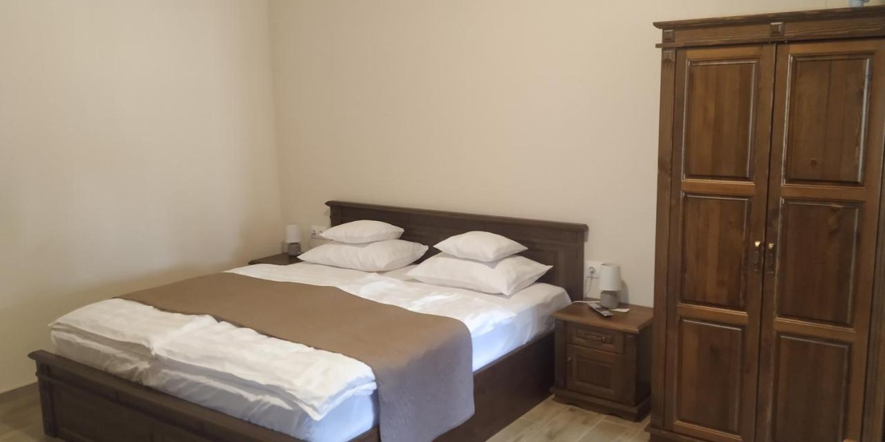 Toscana Apartman Гюла Екстериор снимка